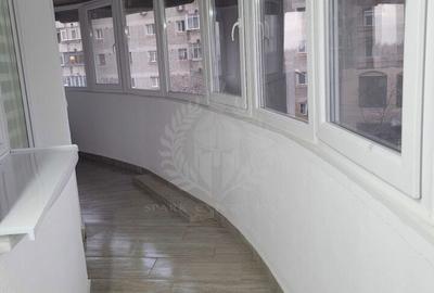 Apartament cu 2 camere decomandat în Republicii