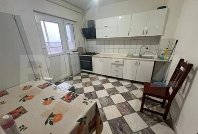 Apartament cu 3 camere decomandat în Micro 6 - 3
