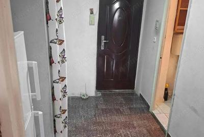 Vanzare Garsoniera spatioasa in Titan, 42mp, 10 min metrou, bloc 1986 - 4