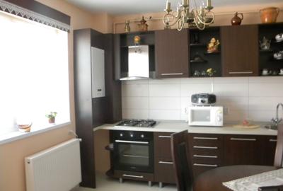 Apartament cu 4 camere decomandat în Lotrioara - 8