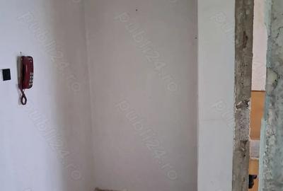 Garsonieră decomandată în Central - 2