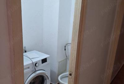 Inchiriere ap 3 cam decomandate,semimobilat, centrala proprie Rovine, piata Dezrobirii - 8