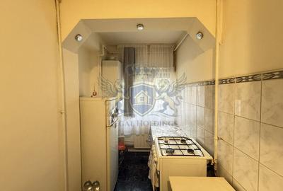 Apartament cu 2 camere decomandat în Tractorul - 7