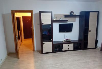 Apartament cu 2 camere semidecomandat în Debarcader