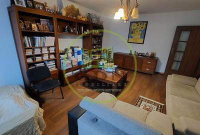 Apartament cu 3 camere decomandat, mobilat în Central - 2