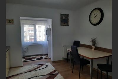 Apartament decomandat, 2 camere, Bd. Independentei - 6