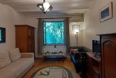 Garsonieră decomandată în Baba Novac