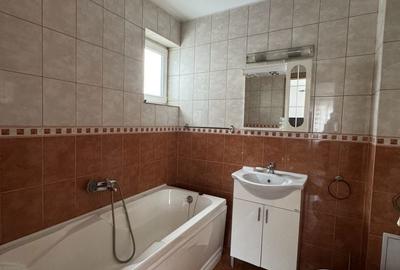 Apartament cu 3 camere în Cetate - 16