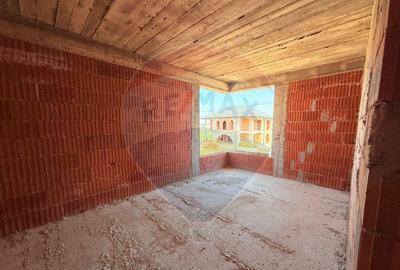 Casa / Vila individuala de vanzare | La rosu | Dragomir... - 2