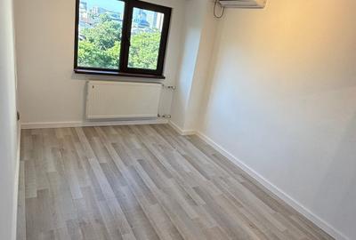 Apartament cu 3 camere decomandat în Tineretului - 10