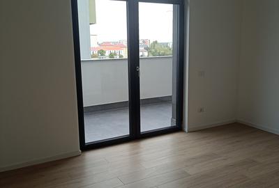 Apartament cu 4 camere decomandat în Torontalului - 4