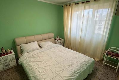 Apartament cu 3 camere semidecomandat în Traian - 7