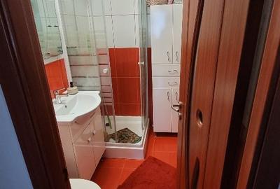 Apartament 2 camere decomandat, cartier Micro 5 - 8