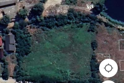 Teren de 7500 mp, în Central