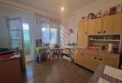 Casă cu 4 camere cu Canalizare în Central - 13