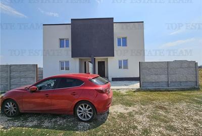 2 duplexuri stil mediteranean de vanzare intrare Domnesti