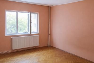 Apartament cu 3 camere decomandat în Casa de Cultură - 2