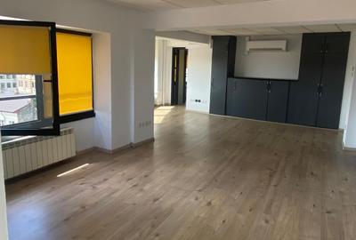 Birou, de 600 mp, în Splaiul Unirii - 7