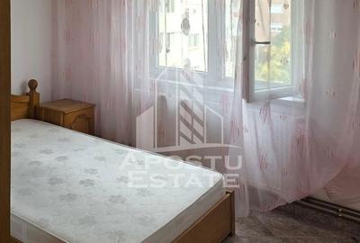 Apartament cu 2 camere decomandat în Micălaca