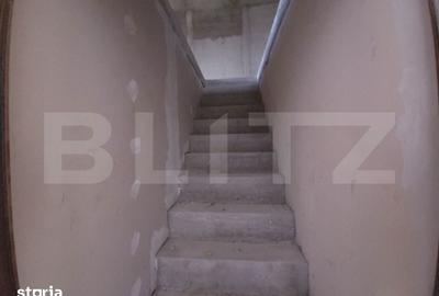 Casă cu 5 camere cu Teren 1204 Mp în Comișani - 19