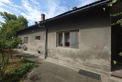 Casa, anexe si teren amplasate central in municipiul Brad - 4