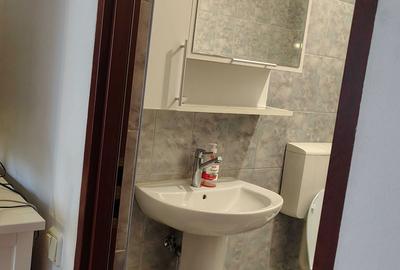 Apartament cu 3 camere semidecomandat în Central - 2