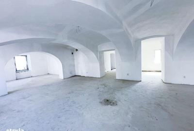 Spațiu comercial, de 300 mp, în Central - 16