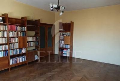 Apartament cu 4 camere decomandat în Central - 8