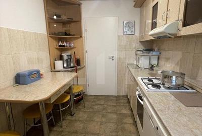 Apartament cu 3 camere semidecomandat în Central - 11