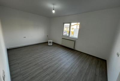 Casă individuală cu 4 camere cu Canalizare în Lumina - 2