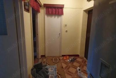 Apartament cu 2 camere decomandat în Micro 15 - 5