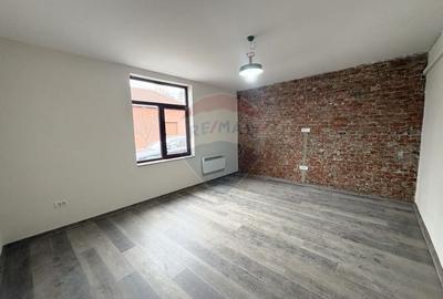 Apartament cu 2 camere nedecomandat în UTA