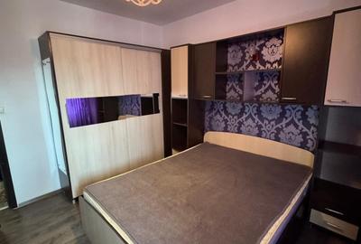 Apartament cu 3 camere semidecomandat, mobilat în Podu Roș - 4