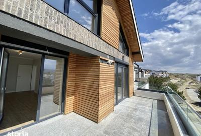 Apartament cu 3 camere în Cristian