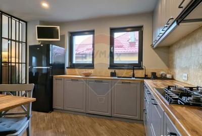 Casă cu 5 camere cu Teren 432 Mp în Balotești - 5