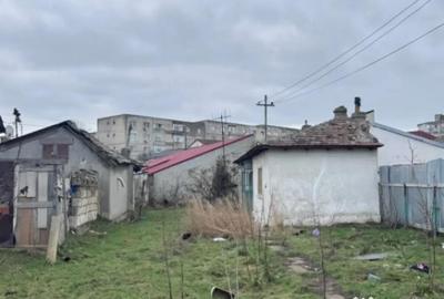 Teren de 360 mp, în Central - 1