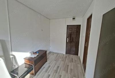 Garsonieră decomandată în Central - 1