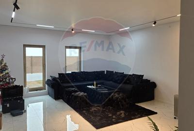 Casă cu 5 camere cu Teren 150 Mp în Dobroești - 1