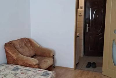 Inchiriez garsoniera la CMZ, parter, Mangalia - 1