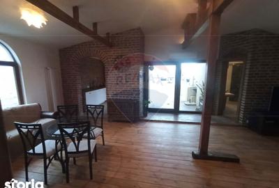 Apartament cu 5 camere în Eminescu