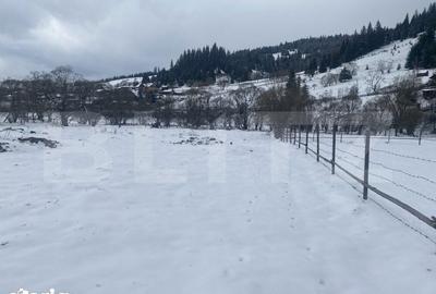Teren de 4000 mp, în Central
