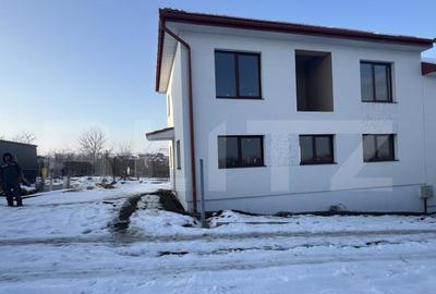 Casă cu 4 camere cu Teren 300 Mp în Șura Mică - 10