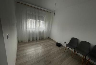 Apartament cu 3 camere decomandat în Micro 15 - 1