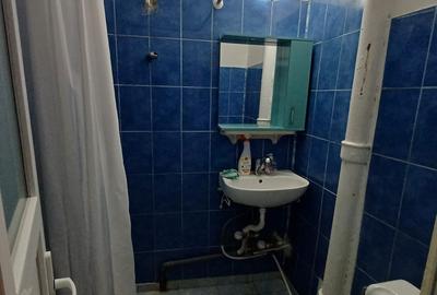 Apartament cu 1 camera, etajul 2/9,  zona Podu Ros - 5