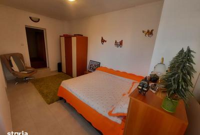 Casă cu 5 camere cu Teren 675 Mp în Burdea - 3