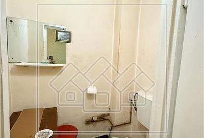 Apartament de vanzare in Sibiu - 3 camere, decomandat - Vasile Aaron - 15