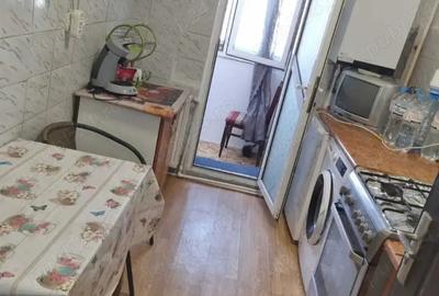 Vand apartament 2 camere Gara Slobozia - 4