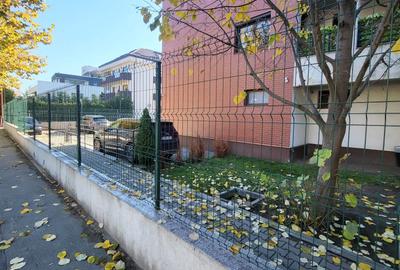 Apartament cu 4 camere semidecomandat în Sisești