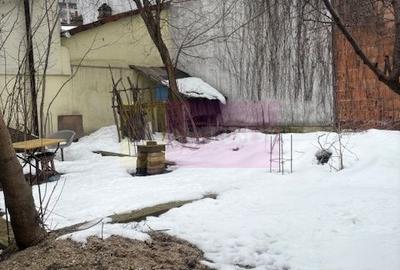 Teren de 11 mp, în Drumul Sării - 1