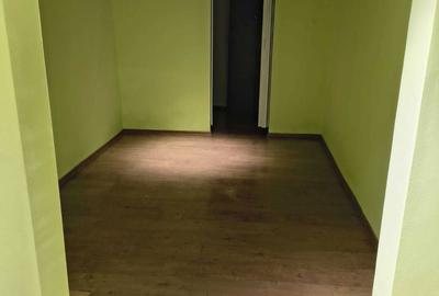 Spațiu comercial, în Uverturii - 2